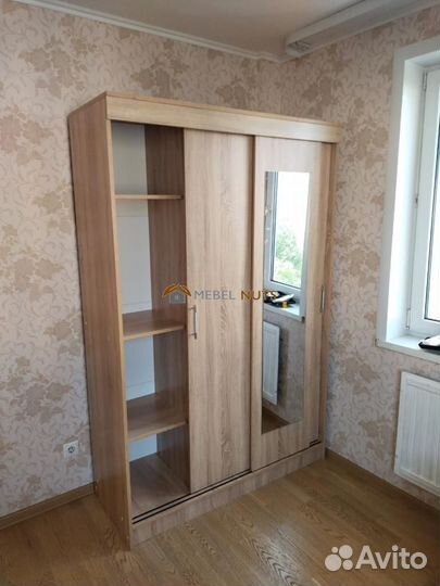 Шкаф купе с зеркалом