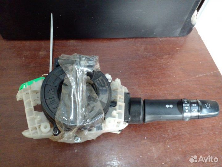 Переключатель подрулевой (стрекоза) Mitsubishi