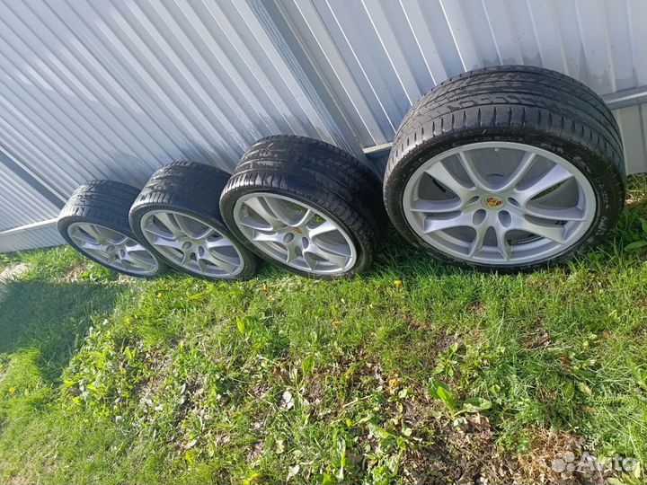 Michelin Latitude Sport 3 295/35 R21