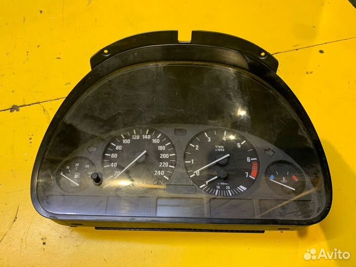 Панель приборов BMW 5-Series E39 1995–2000