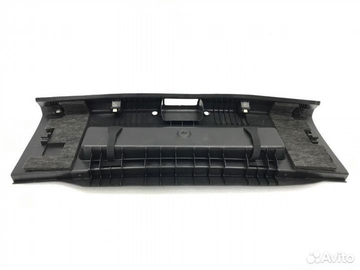 Накладка замка багажника Skoda Octavia 1.6 cwva