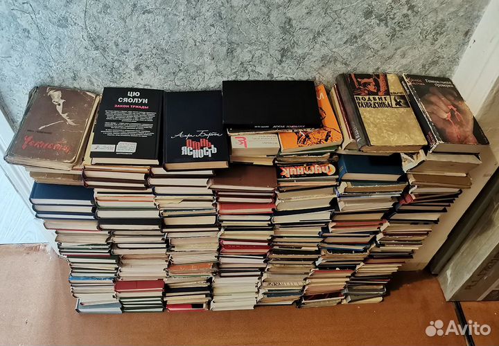 Книжная литература СССР. Много книг про войну