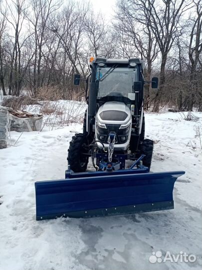 Трактор колесный