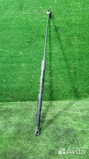 Упор капота Opel Astra