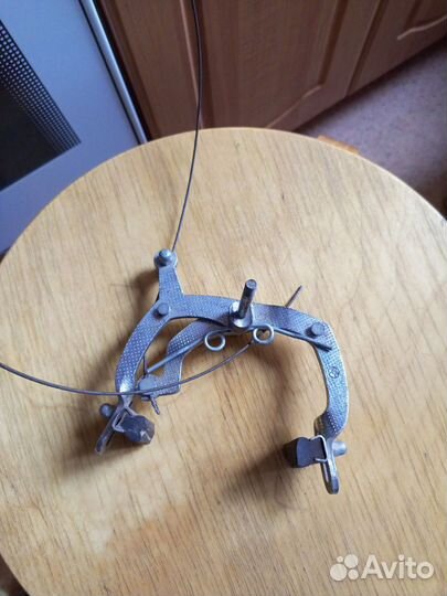 Механизм переднего тормоза 