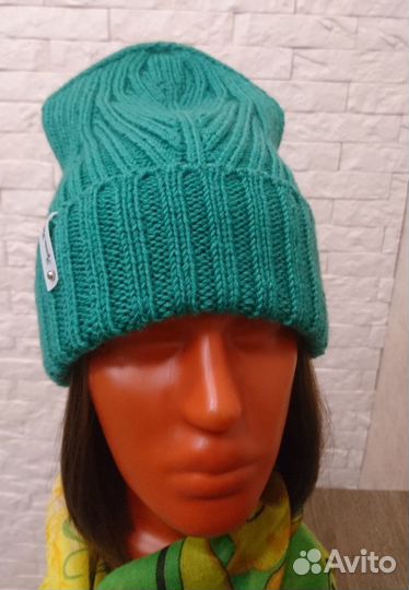 Шапка женская вязаная