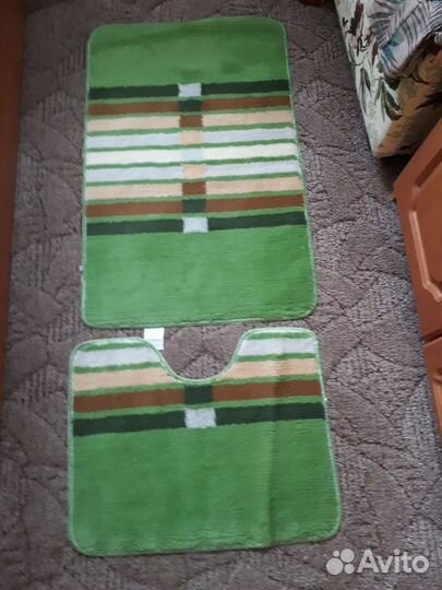 Комплект ковриков для ванной/туалета новый