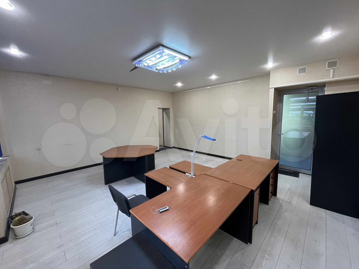 Офис в центре из двух кабинетов, 66.2 м²