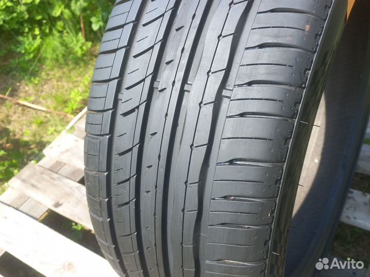 Jinyu YH33 235/45 R19 99W