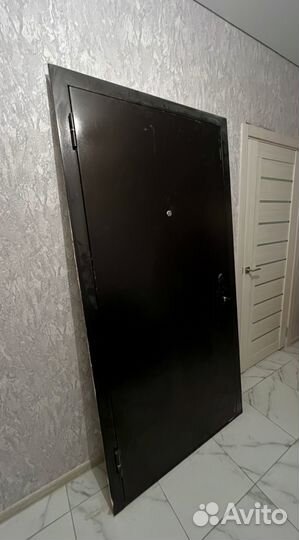 Дверь входная металлическая