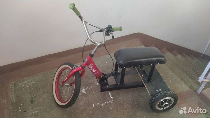 Детский трехколесный электрический самокат