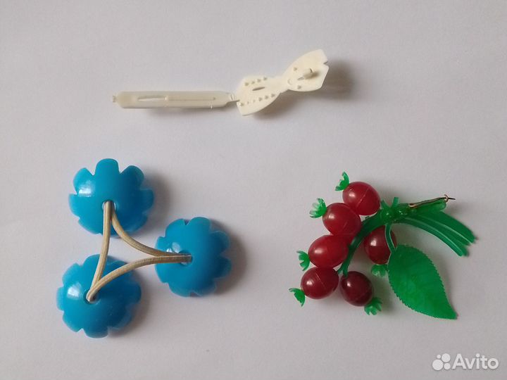 Советские заколки и брошь