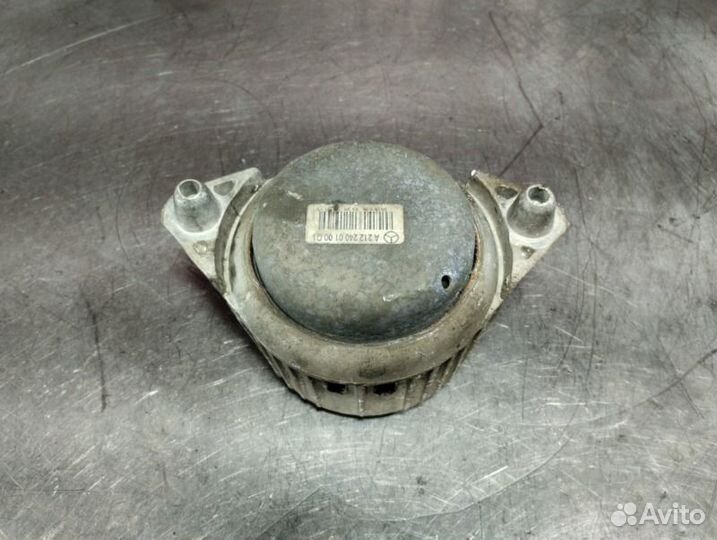 Подушка крепления двигателя правая Mercedes