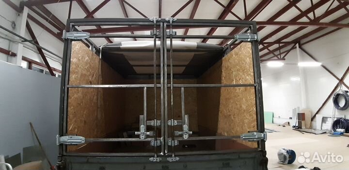 Ворота на грузовое авто