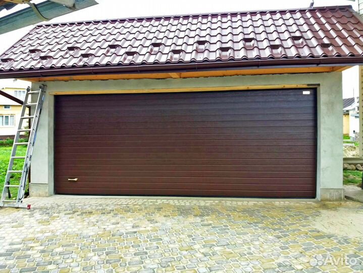 Секционные ворота alutech