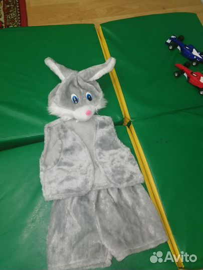 Новогодний костюм зайчик