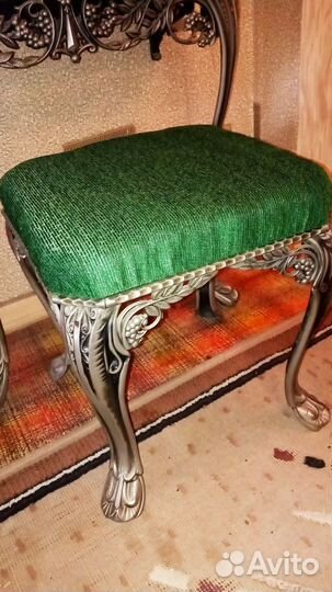 Продам винтажное зеркало с натуральным малахитом