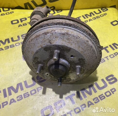 Задняя левая ступица Hyundai Accent