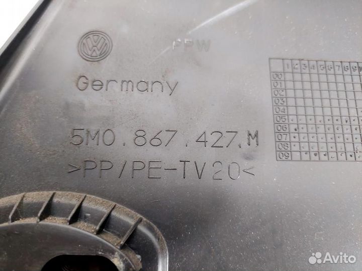 Обшивка багажника левая Golf Plus 2005-2014 Volksw