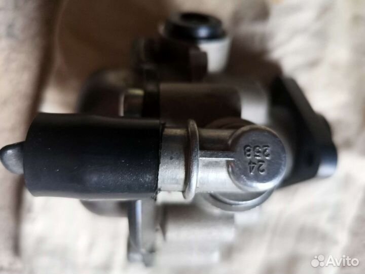 Насос гидроусилителя, Т4