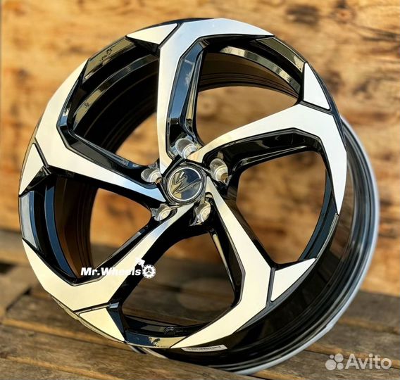 Диски R19 на Audi A4 Touran bmw x1