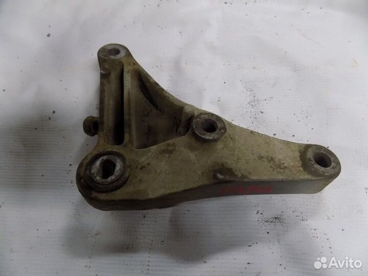 Кронштейн опоры кпп Aveo (T300) 2011