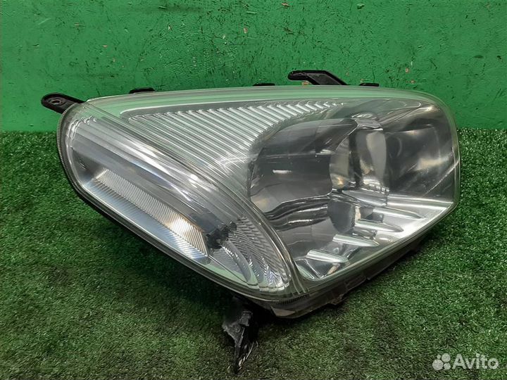 Фара правая Toyota RAV4 A2 2003