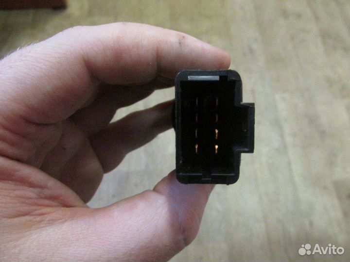 Кнопка аварийной сигнализации (Nissan Almera)