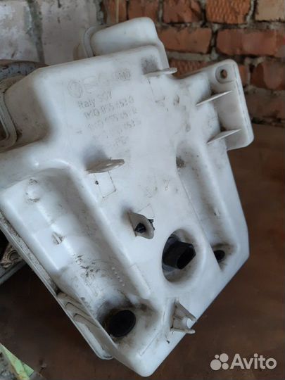 Бочок омывателя гольф 6