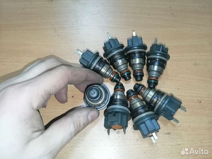 Форсунка топливная Audi, Volkswagen 2л 90-99