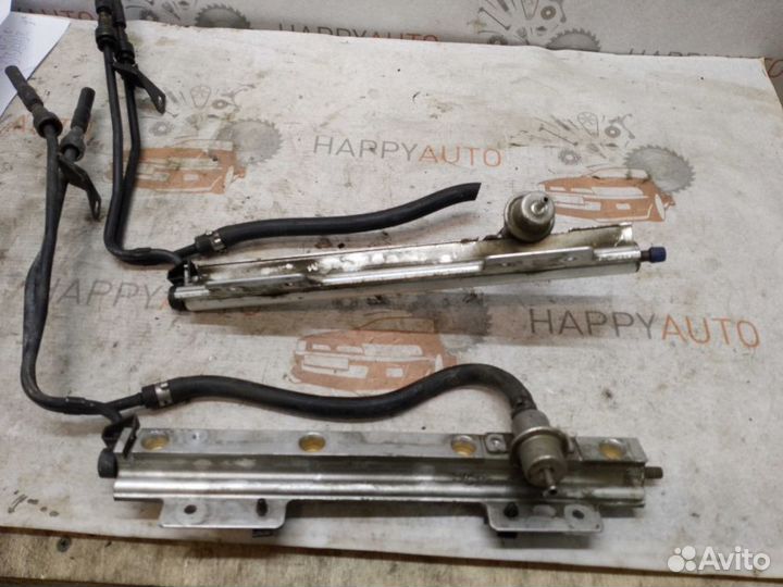 Рампа рейка топливная Volvo S40 I