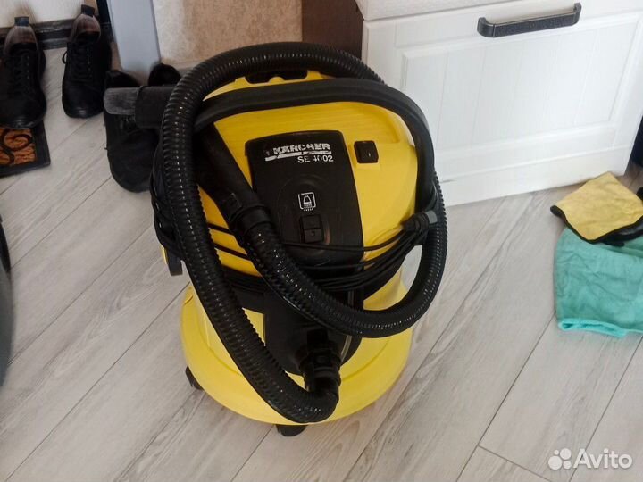 Моющий пылесос karcher se4002