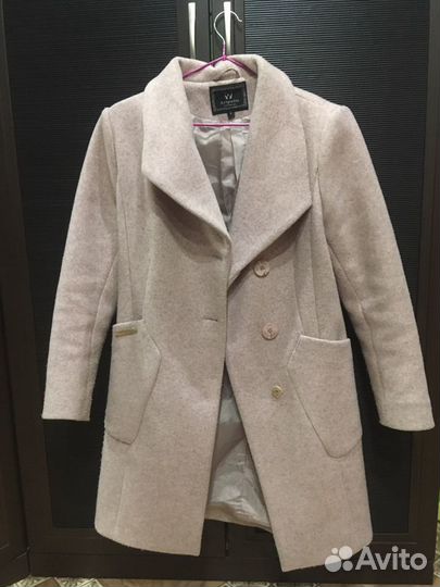 Пальто женское 42 44 б/у пудрового цвета