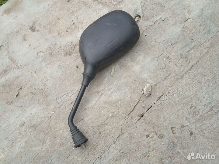 Зеркало заднего вида