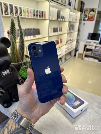 iPhone 12, 64 ГБ