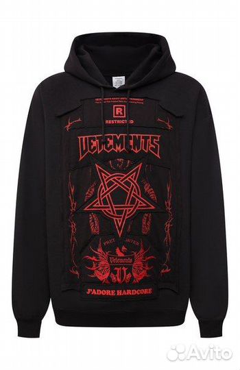 На руках Vetements hardcore patch hoodie худи