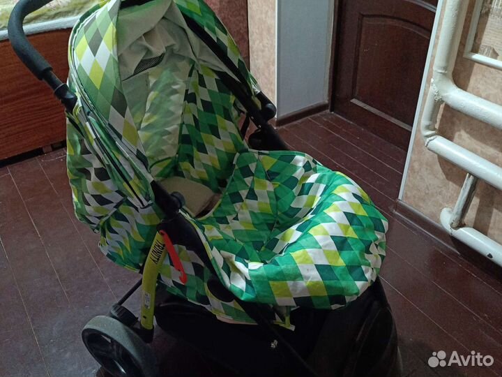 Прогулочная коляска