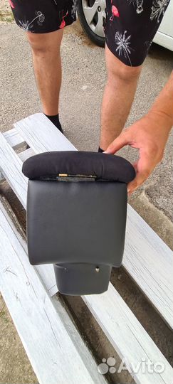 Подлокотник KIA RIO 3