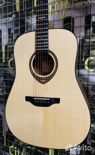 Гитара Flight + Каподастр (Ель)