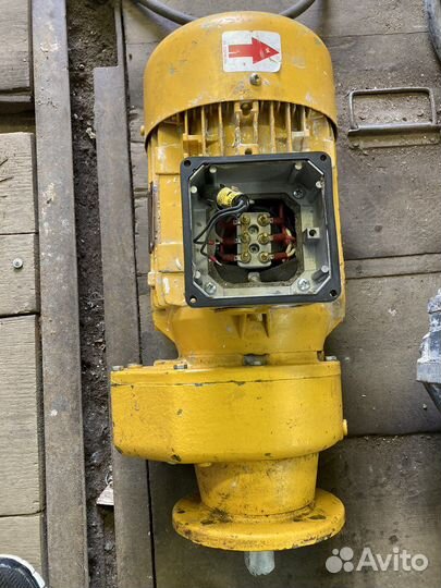 Мотор с редуктором от Putzmeister mp25