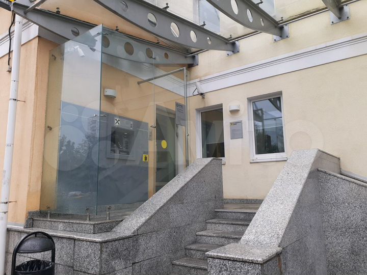 Здание у м. Смоленская, 21758 м²