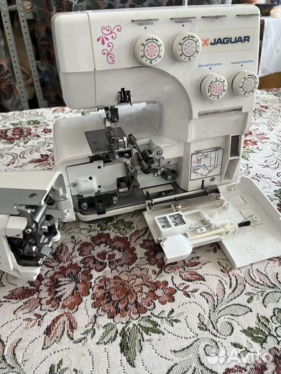 Оверлок Jaguar hq-082dw