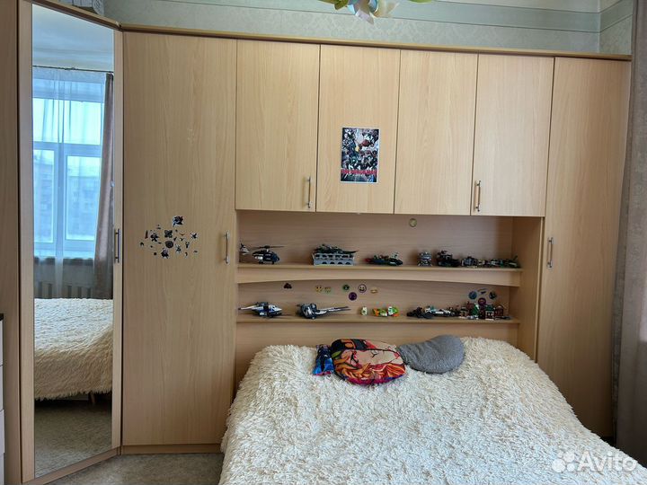 Спальный гарнитур бу, кровать