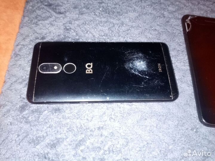 Мобильные телефоны на запчасти