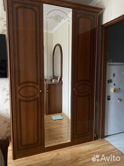 Спальный гарнитур