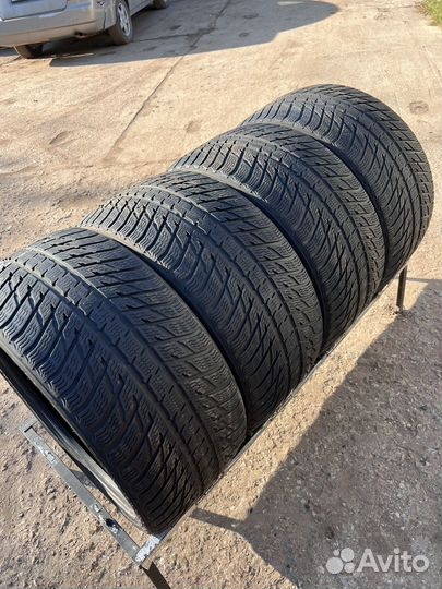 Nokian Tyres WR SUV 295/35 R21 107V