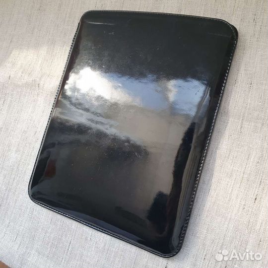 Чехол SwitchEasy для планшета. Дизайн рентген