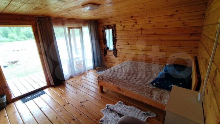 Дом 20 м² на участке 2,2 га