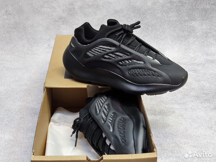 Кроссовки adidas yeezy boost 700 v3