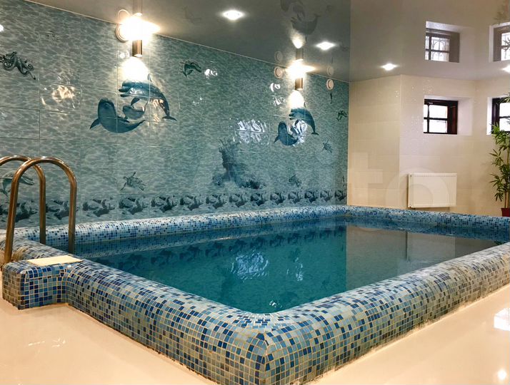 Коттедж 420 м² на участке 20 сот.